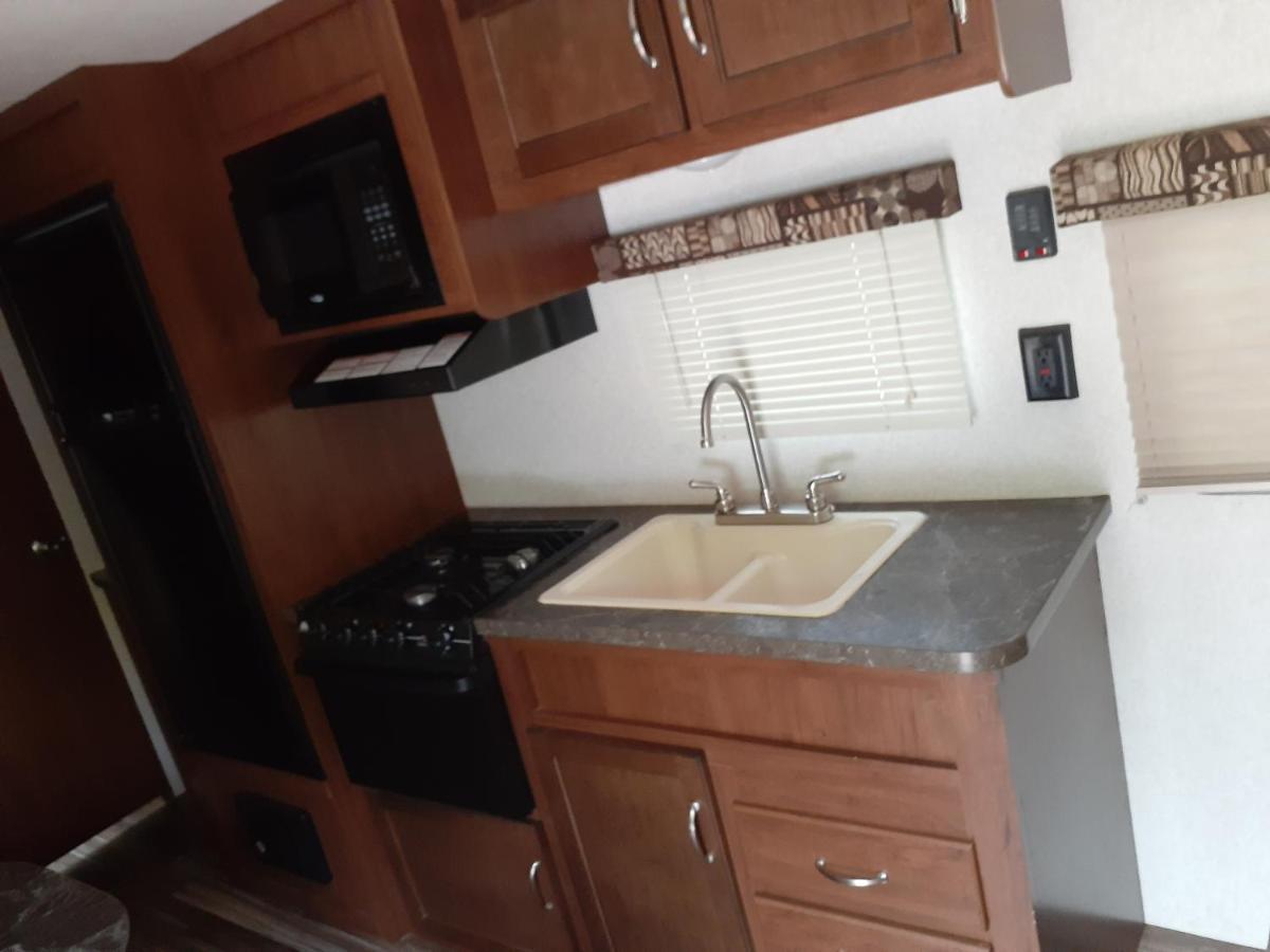 2017 Camper Located At The St. George Rv Park! Hotel Eksteriør billede